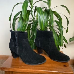 Sam & Libby black suede boots